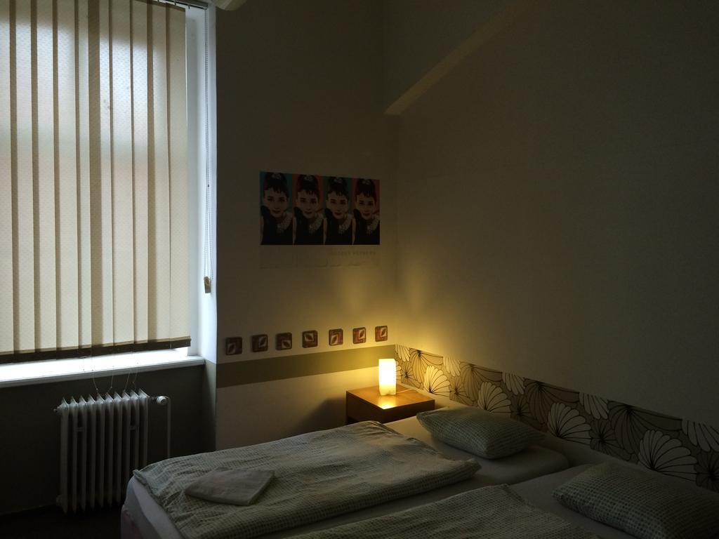 Charles Square Hostel Praag Buitenkant foto
