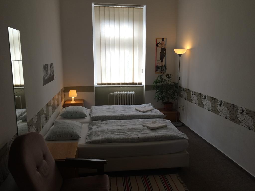 Charles Square Hostel Praag Buitenkant foto