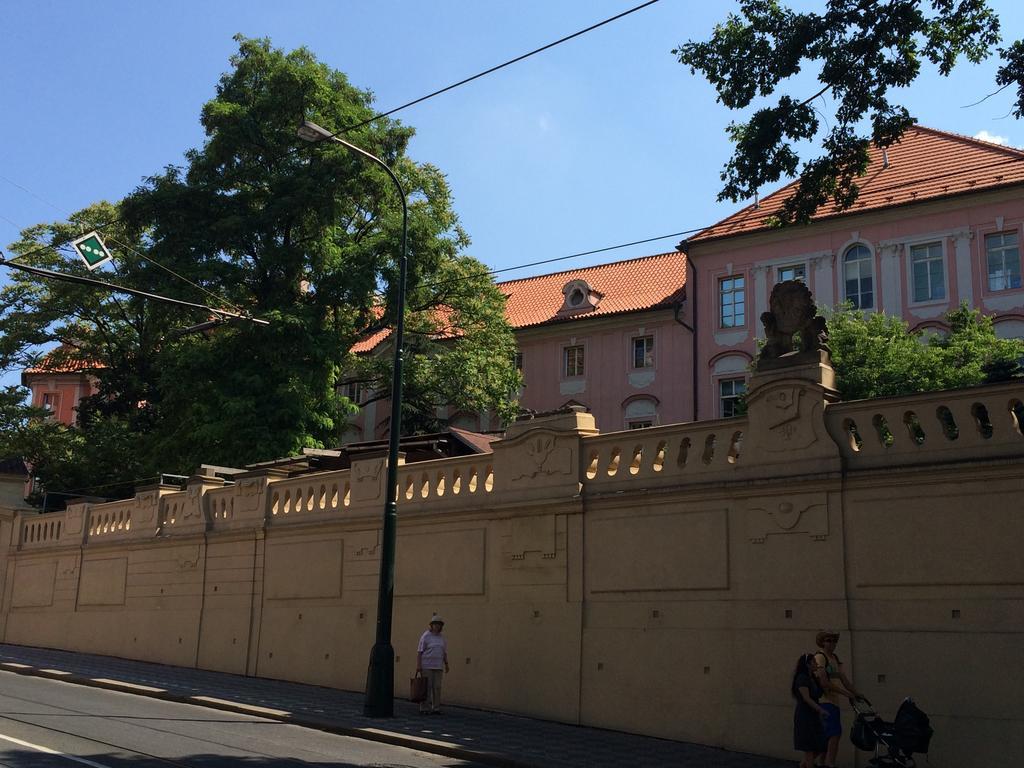 Charles Square Hostel Praag Buitenkant foto