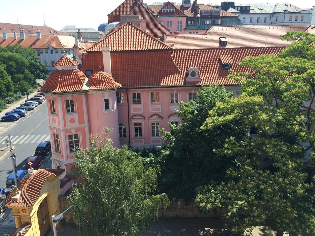Charles Square Hostel Praag Buitenkant foto