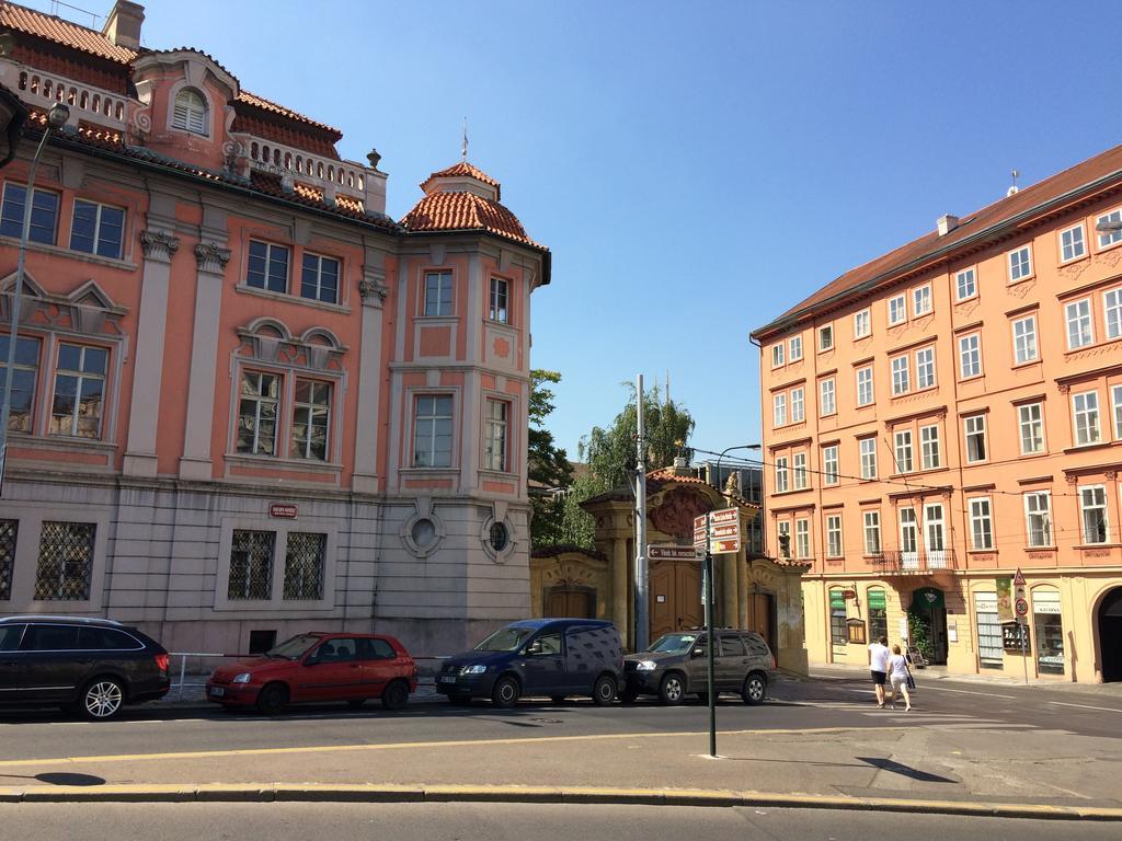 Charles Square Hostel Praag Buitenkant foto