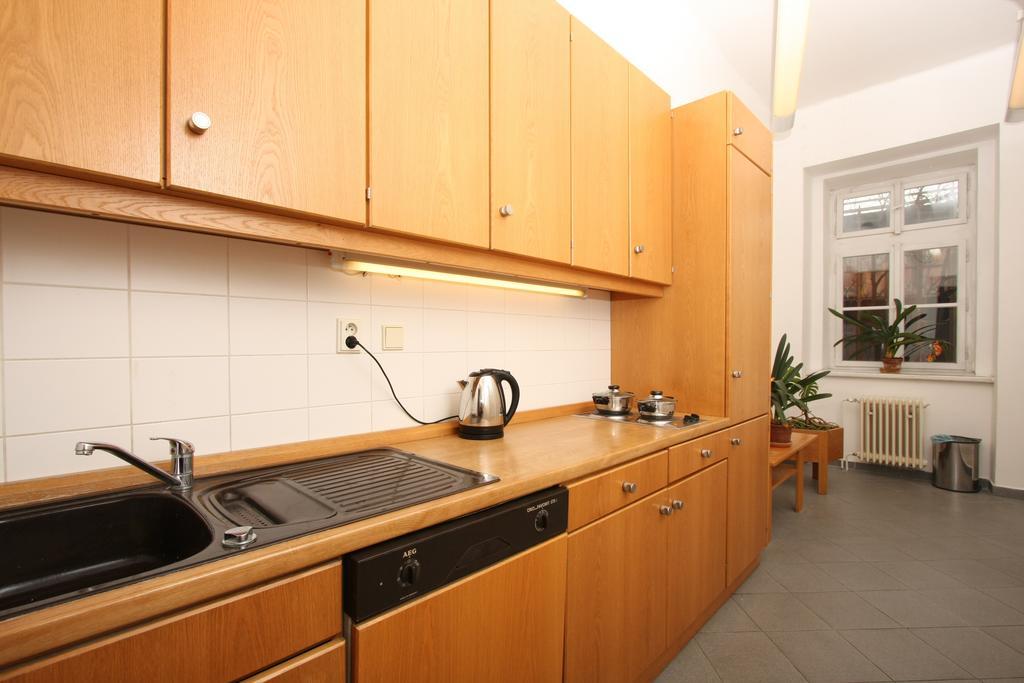 Charles Square Hostel Praag Buitenkant foto